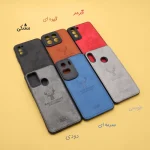 کاور های محافظ گوزنی از کیفیت ساخت بالایی برخوردارند این محافظ ها با پوشش بدنه و لبه های گوشی ،از آن در برابر ضربه و خط و خراش حفاظت و مانع از آسیب آن می شود. این محصول با تنوع رنگی و همچنین ساختار ظاهری خاص و با اصالت،زیبایی را به دستگاه شما هدیه می کند. این کاور با جنس چرم مصنوعی و انعطاف پذیری بالا بسیار راحت است.نمای مخملی کاور می تواند به گوشی سبکی کلاسیک بدهد و زیبایی آن را دو چندان کند. همچنین کاور گوزنی سومگ با داشتن حجم و وزن کم، باعث افزایش سایز و وزن گوشی نمی شود همچنین برای ساخت آن محل هایی برای قرارگیری کلیدها، پورت ها و دوربین در نظر گرفته شده است و کاربران برای دسترسی به این امکانات گوشی مشکلی نخواهند داشت.